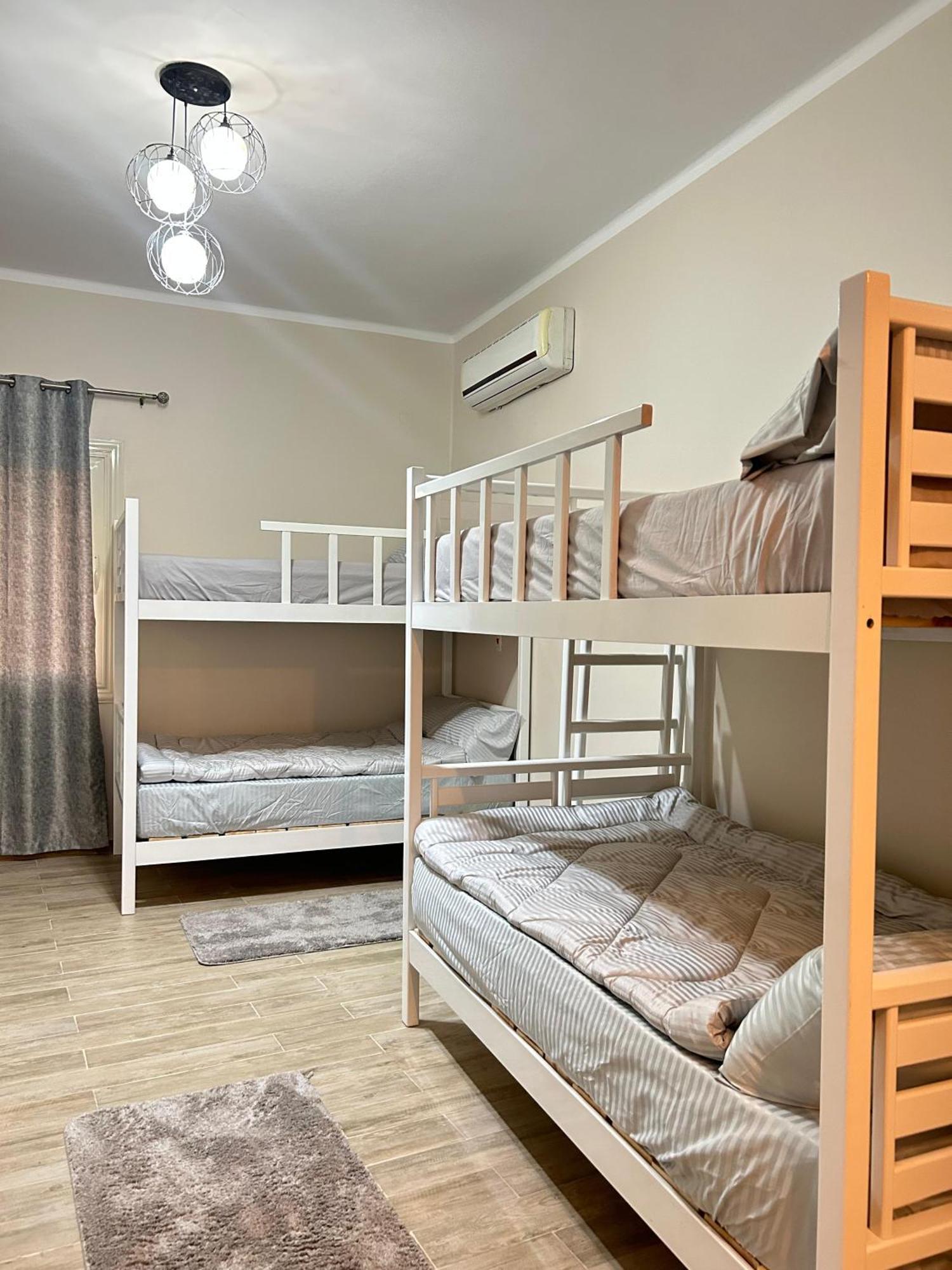 Apartment 2br Masr Elgdida -prime Location *