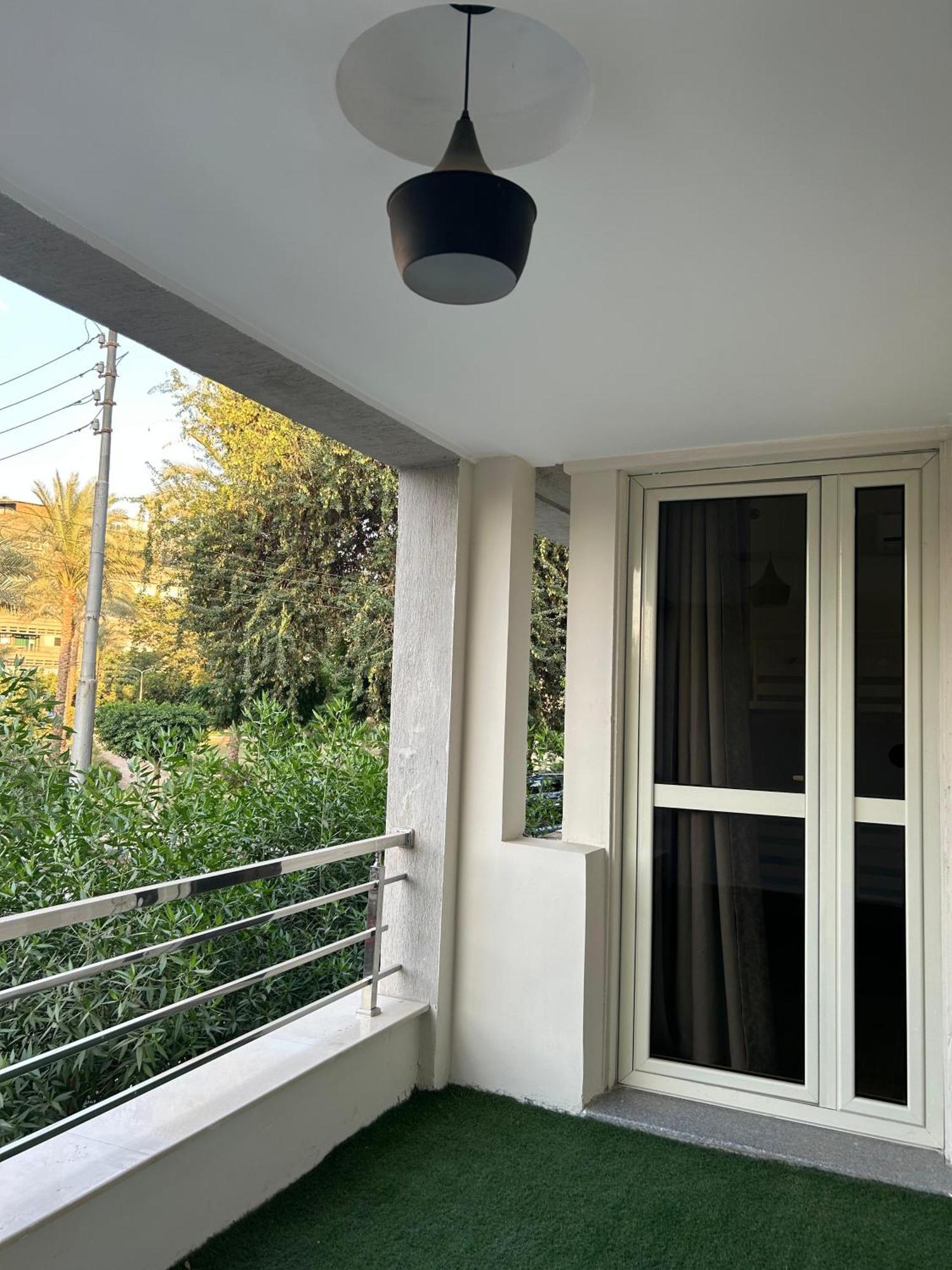 Apartment 2br Masr Elgdida -prime Location *