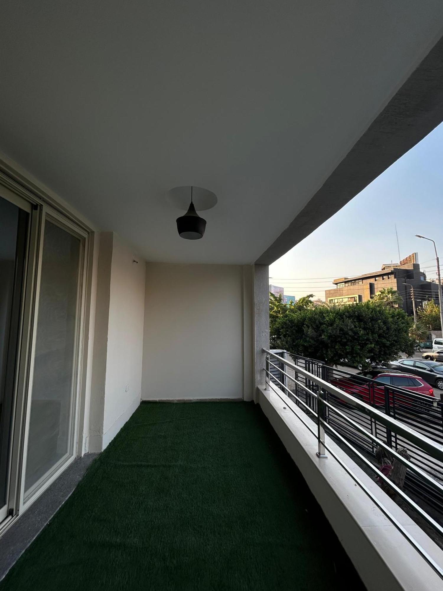 Apartment 2br Masr Elgdida -prime Location *